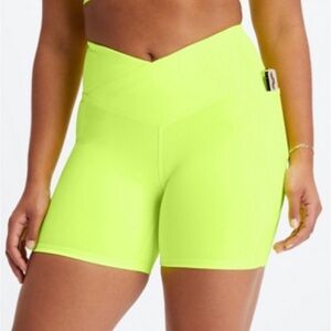 Fabletics Oasis PureLuxe HW Crossover 6 inch short XL Neon